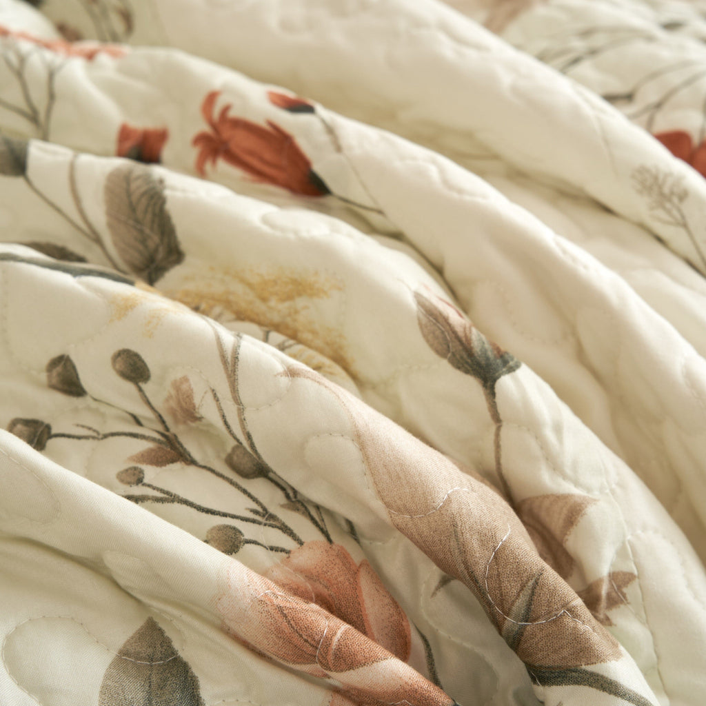 DaDalogy Enchanted Meadow Bed in a bag Set - Victoria Garden Delicate Floral Symphony in Beige, Rose, and Soft Green, Luxuriously Soft Quilted Set
